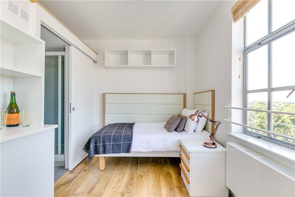 Apartment in London - View 5