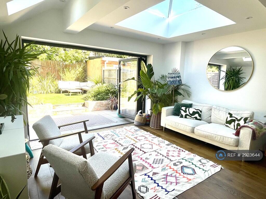 Main image of property: Livingstone Road, London, E17