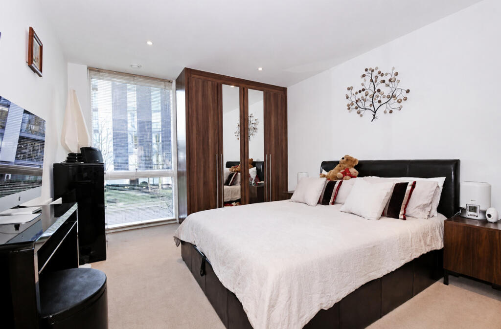 Apartment in Twickenham - More