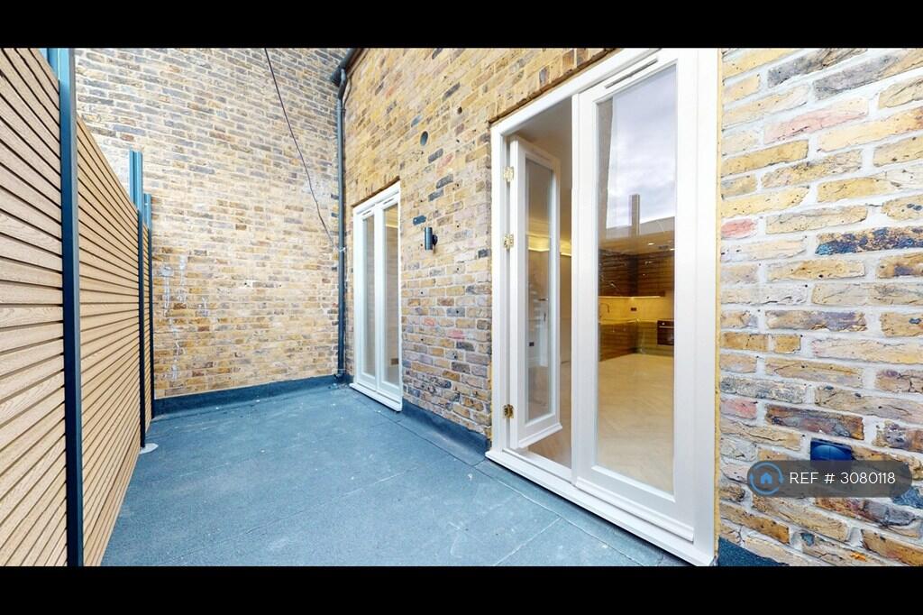 Apartment in London, Merton Park - View 4