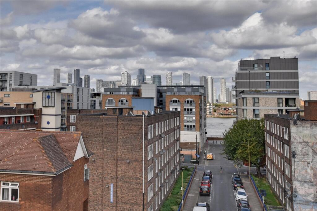 Apartment in London, Royal Borough of Greenwich - More