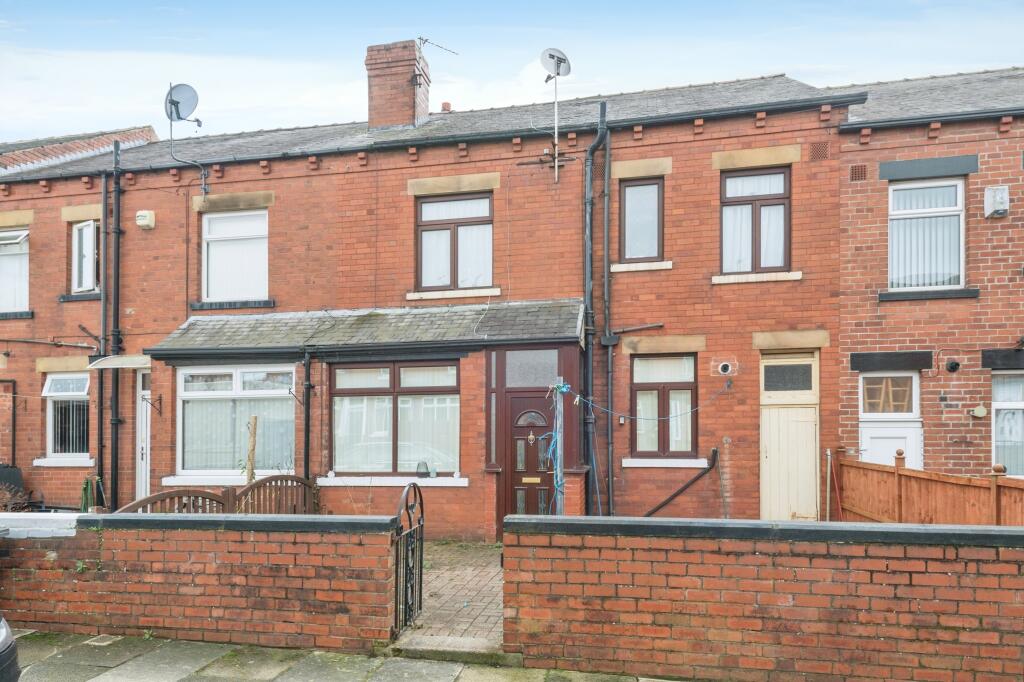 2-bed terraced on Marsden Mount, Leeds, LS11, £133,000