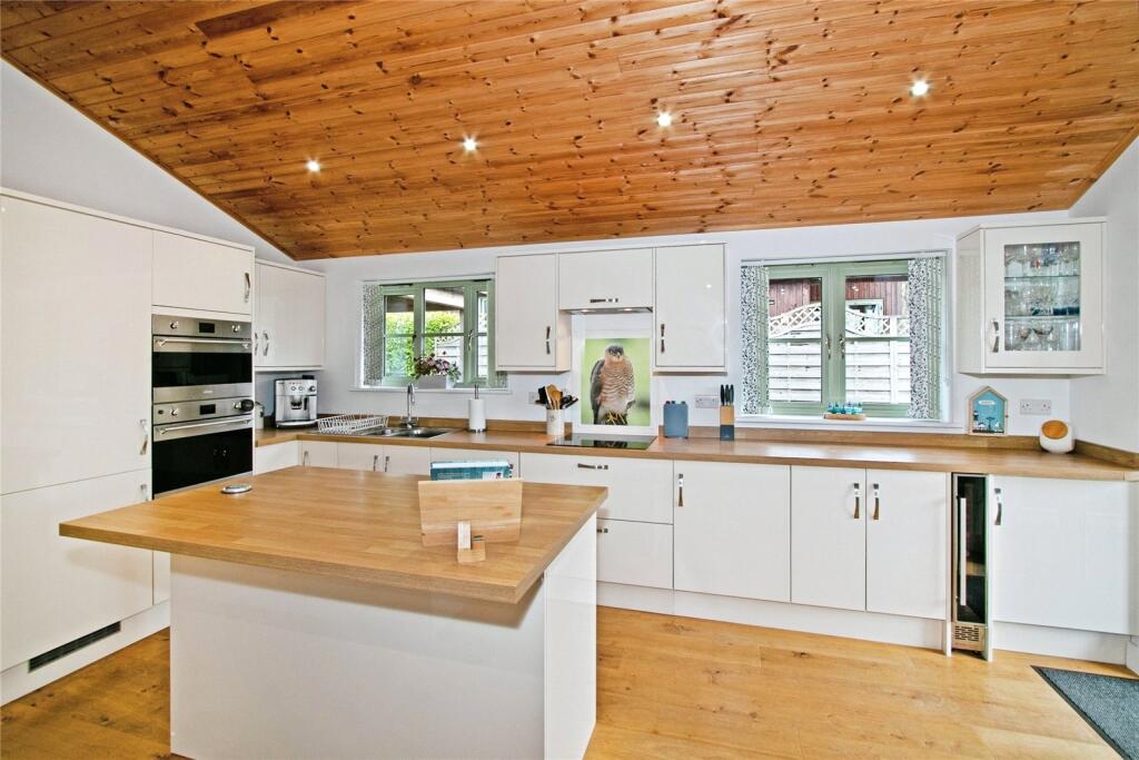 Meadowside Farm, Winnards Perch, St. Columb, Cornwall, TR9 photo 3