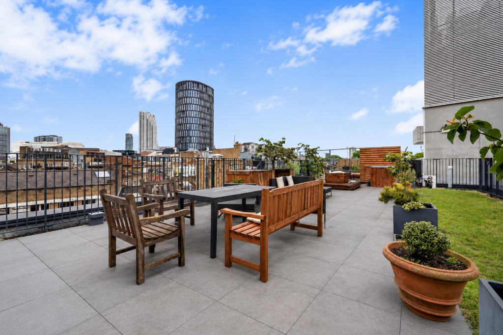 Apartment in London, Shoreditch - View 2