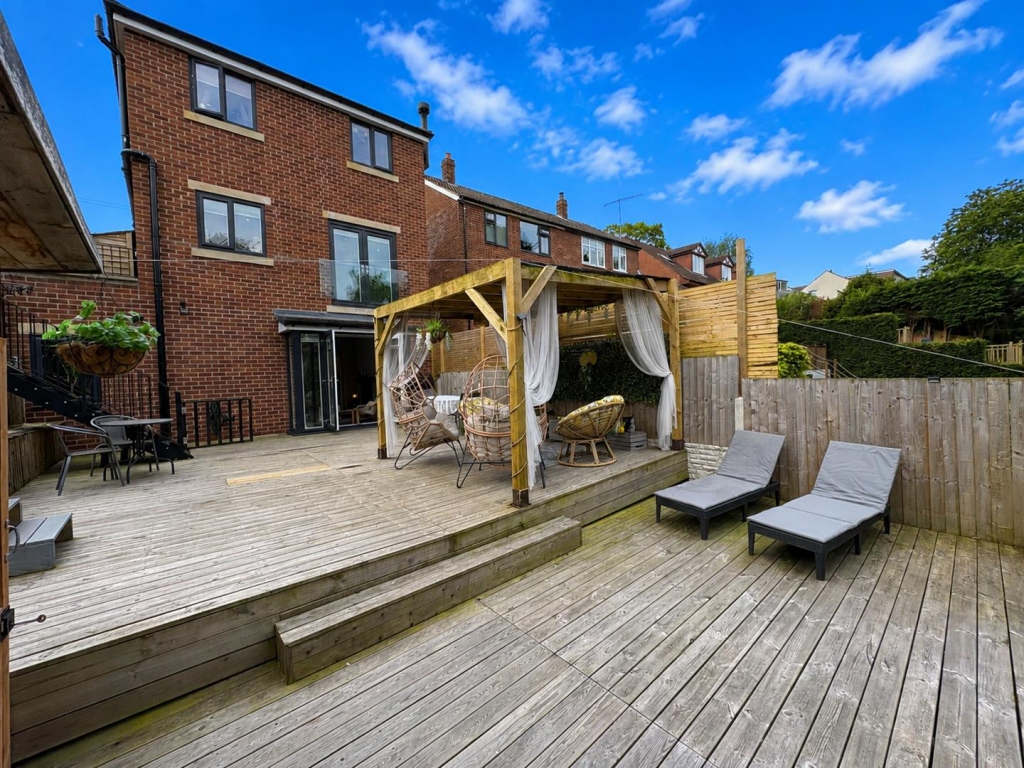 Main image of property: Cornmill Lane, Liversedge