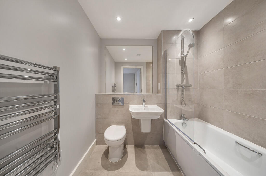 Apartment in Manchester - More
