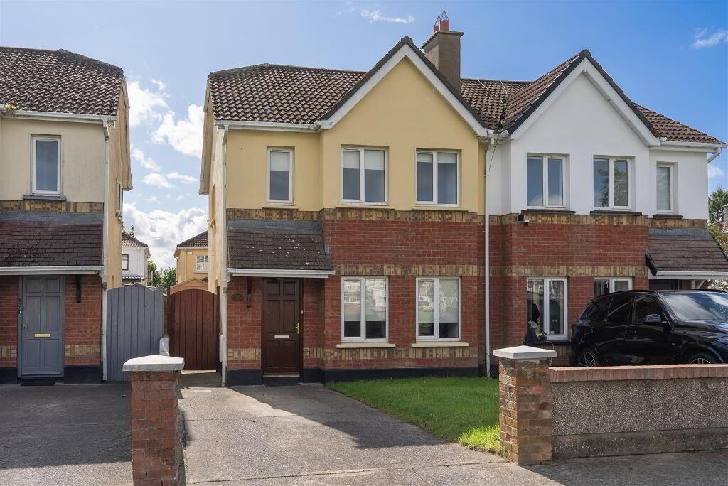 Main image of property: 7 Warrenstown Downs, Mulhuddart, Dublin
