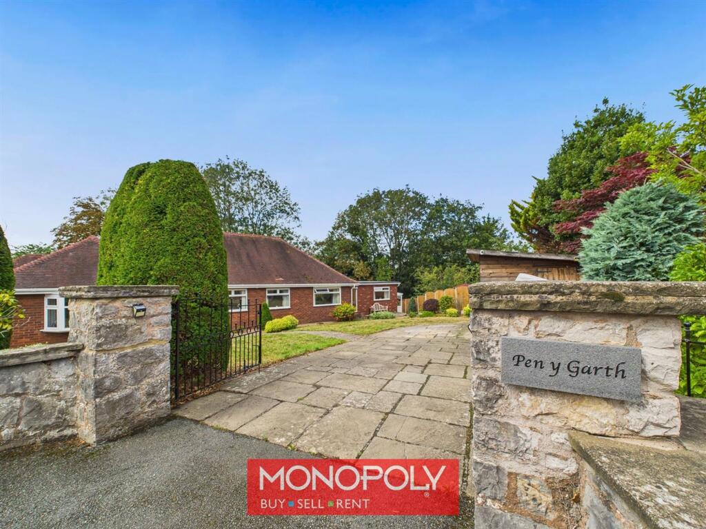 5-bed detached on Mount Road, Red Hill Mount Road, LL17, £475,000