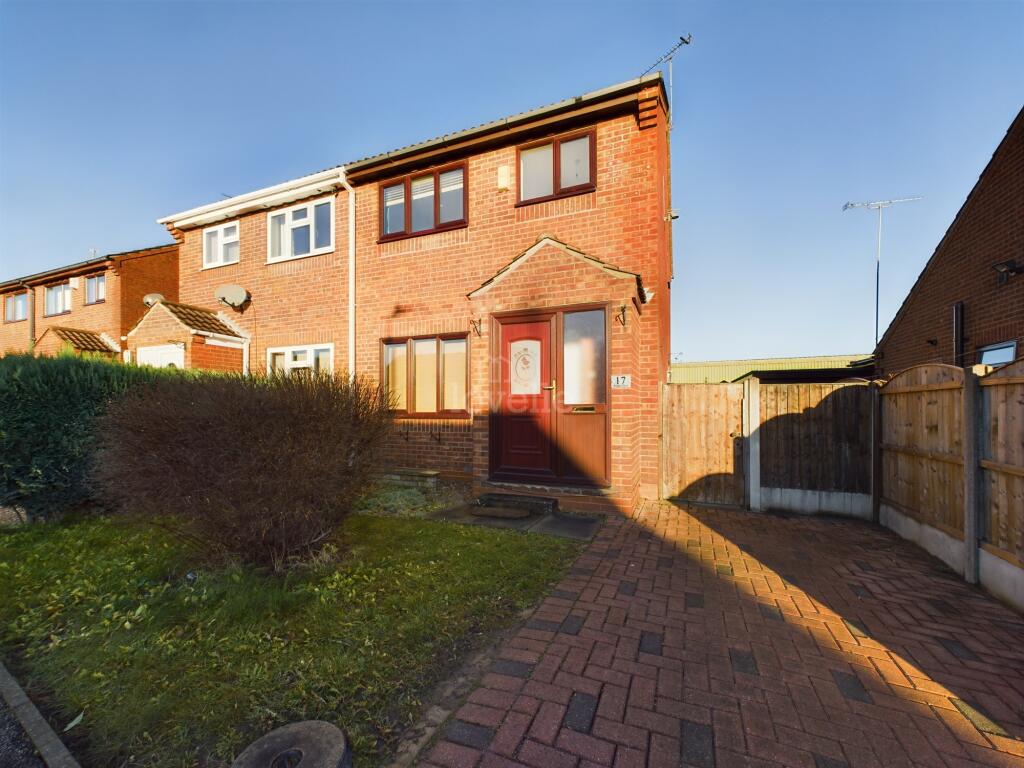 Main image of property: Pingle Close, Gainsborough, DN21