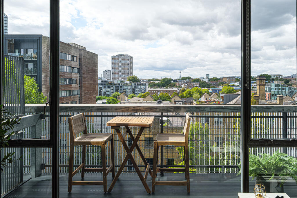 Apartment in London - More