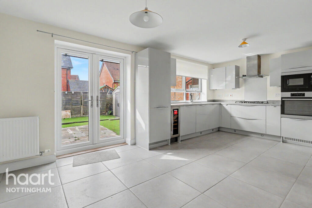 House in Nottingham, Nottinghamshire - View 3