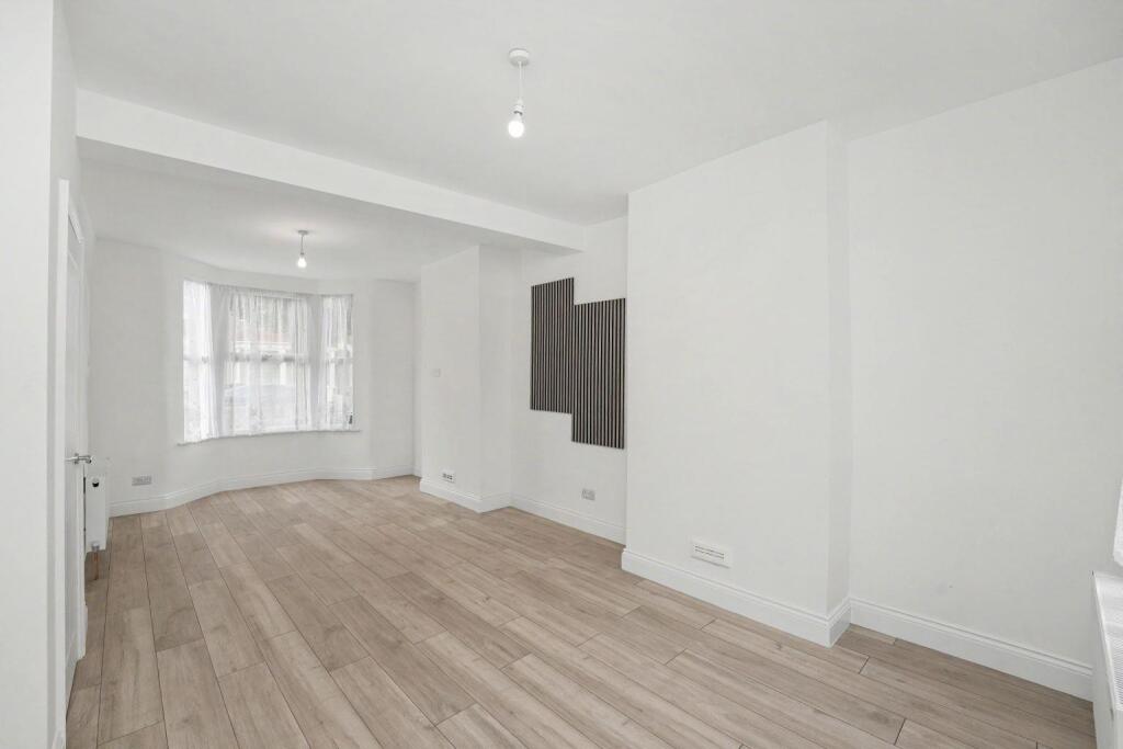 Huxley Road, London, N18 - View 3
