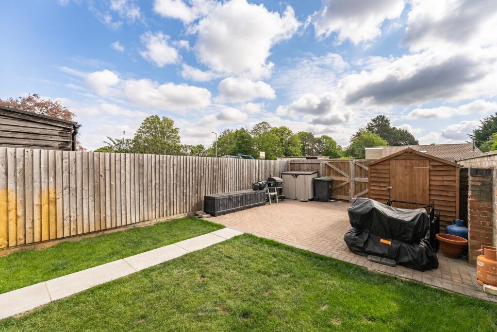 Peterhouse Close, Mildenhall photo 2