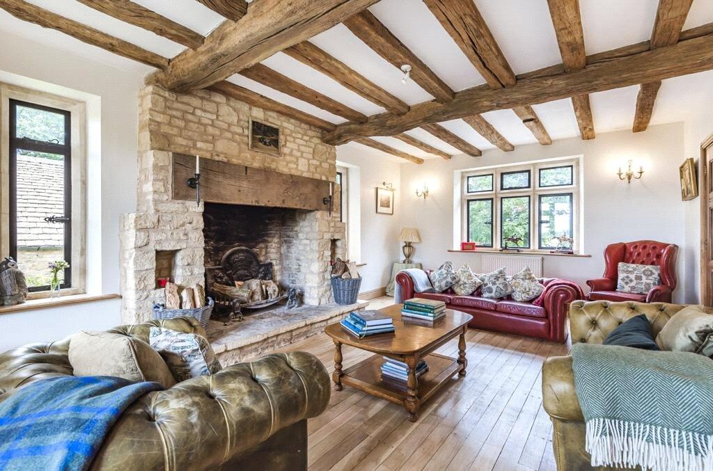 House in Tewkesbury, Buckland - More