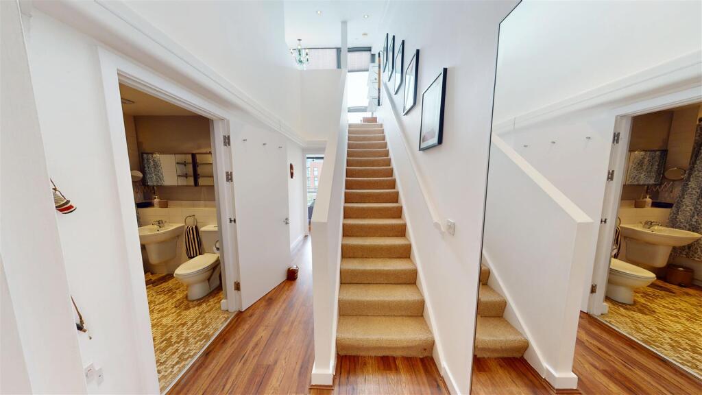 Apartment in Salford, Blackfriars, Lower Broughton - View 5