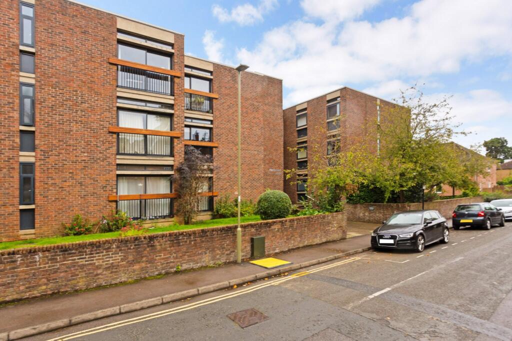Main image of property: Martin Court, Middle Way, Oxford, OX2