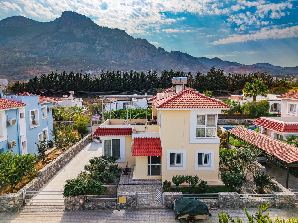 Main image of property: Kyrenia/Girne, Karsiyaka