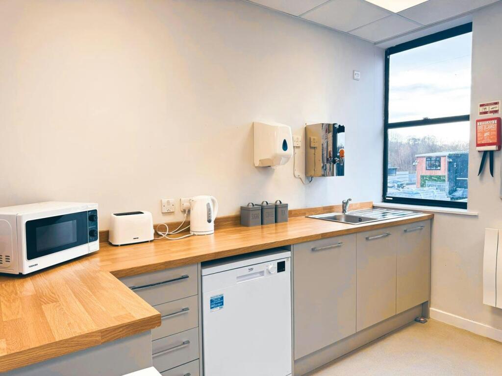 Farrow House_office to let_altrincham-03.jpg