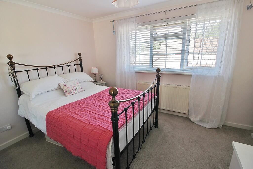House in Havant, Waterlooville - View 5