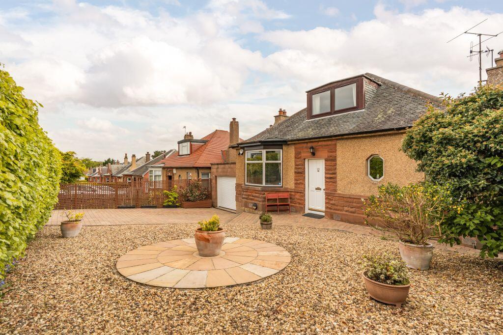 4-bed detached on 23 Fairmile Avenue, Edinburgh, EH10 6RJ, £650,000
