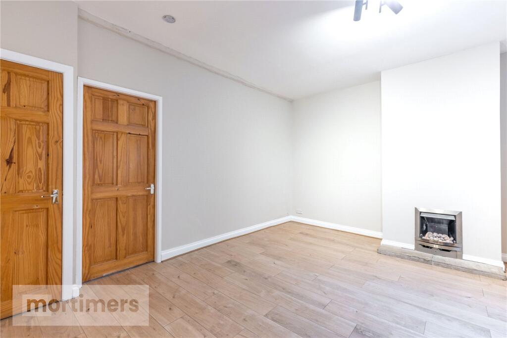 House in Hyndburn, Oakenshaw - View 4
