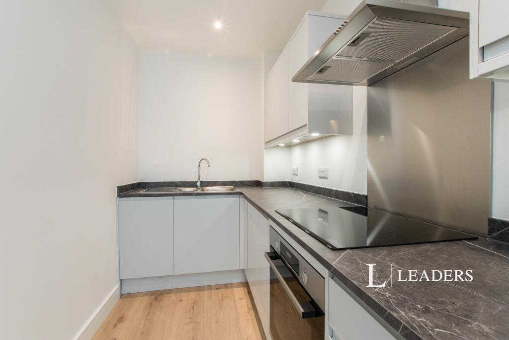 Apartment in Bournemouth - More