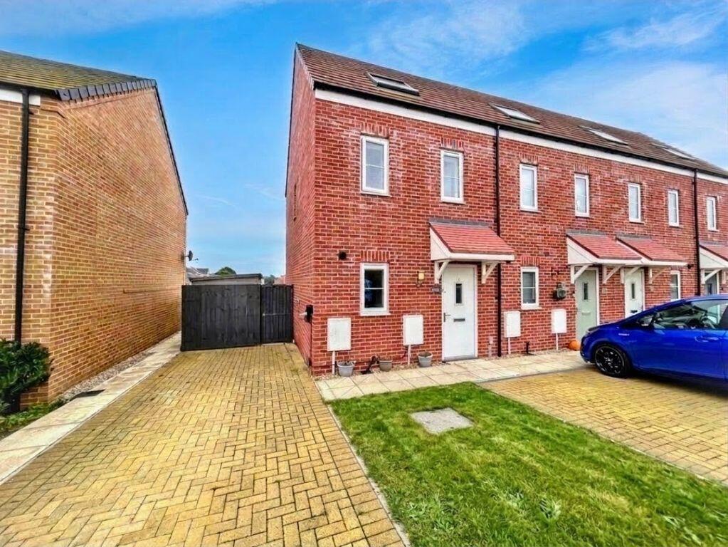 3-bed terraced on Ellis Drive, Bradwell, £210,000