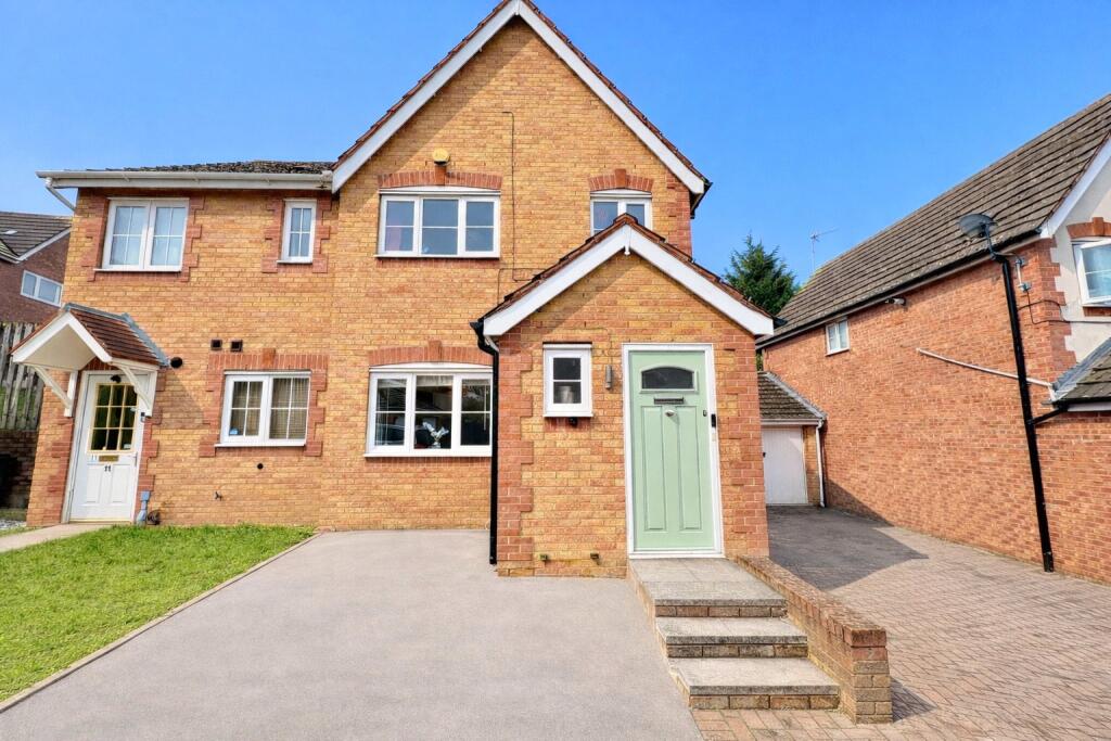 Main image of property: Eden Court, NUNEATON, Warwickshire, CV10