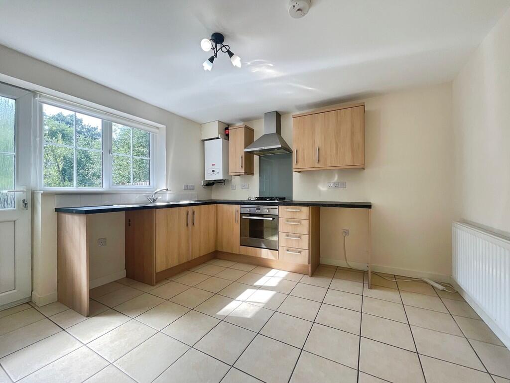 House in Lincoln, Lincolnshire - More