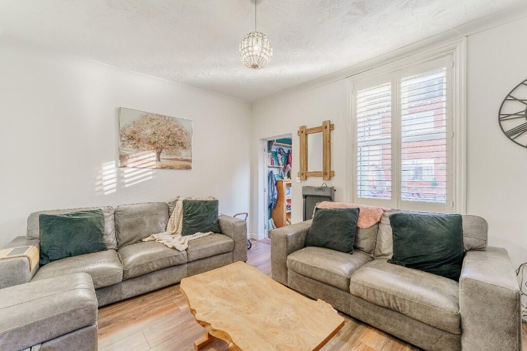 Robinson Street, WF10 photo 3