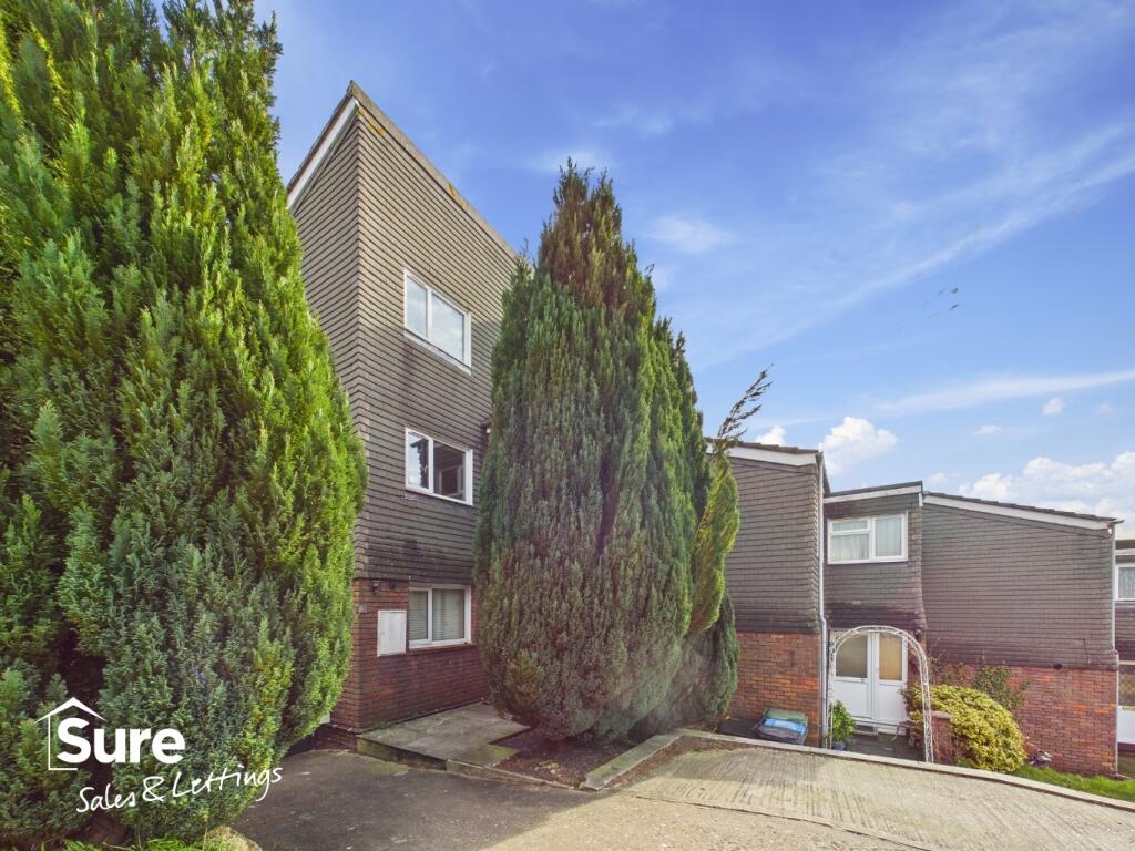 Main image of property: The Bounce, Hemel Hempstead, Hertfordshire, HP2 5UF