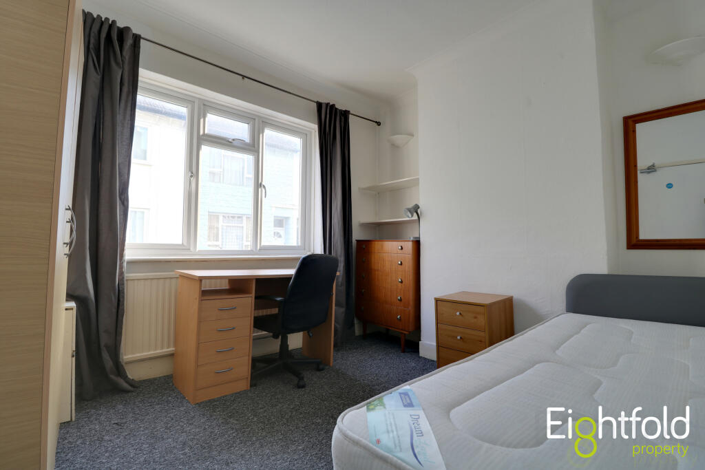 4 bedroom terraced house for rent