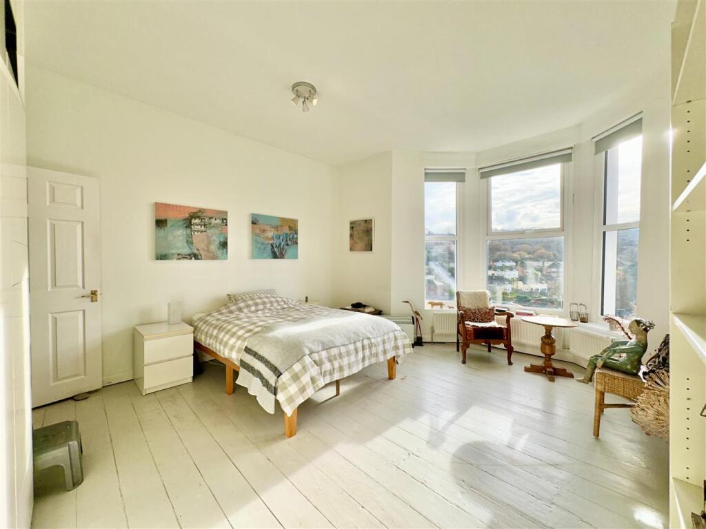 House in Hastings, Belmont - View 3