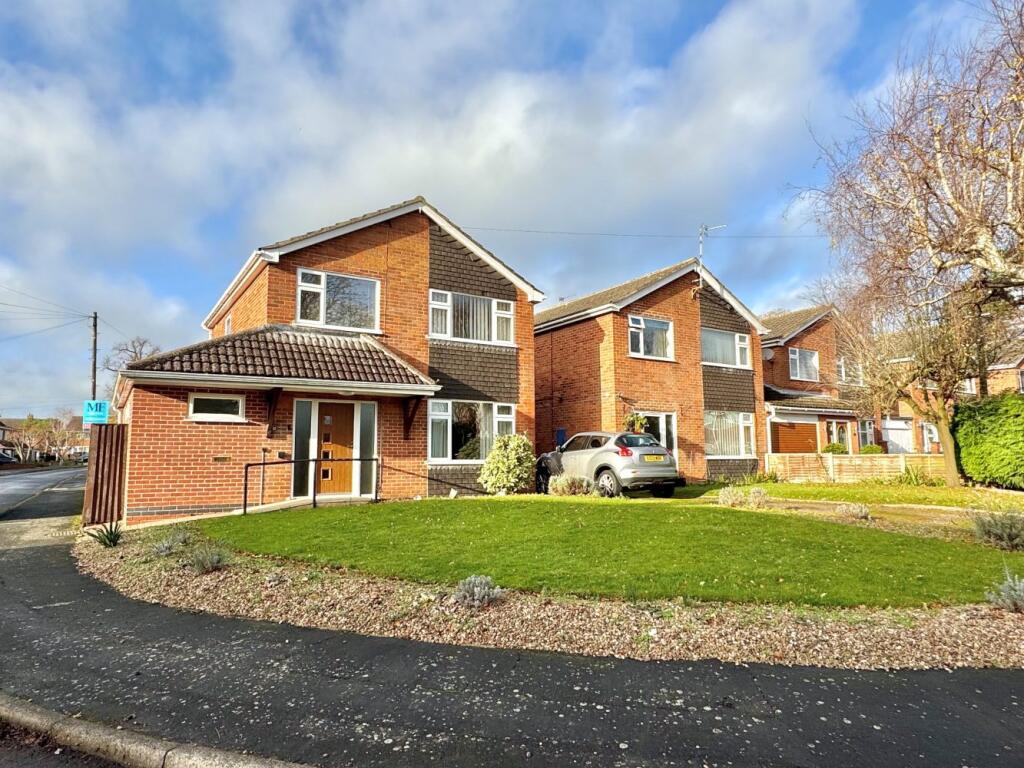 3-bed detached on Hall Drive, Asfordby, £270,000
