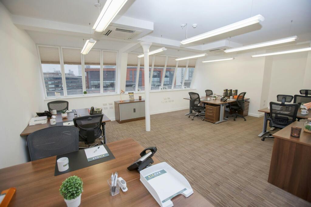 49 Piccaddilly office.jpg