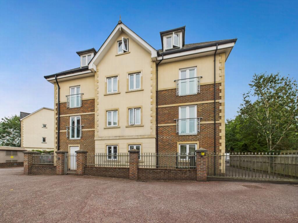 Main image of property: Queens Road, Haywards Heath, RH16