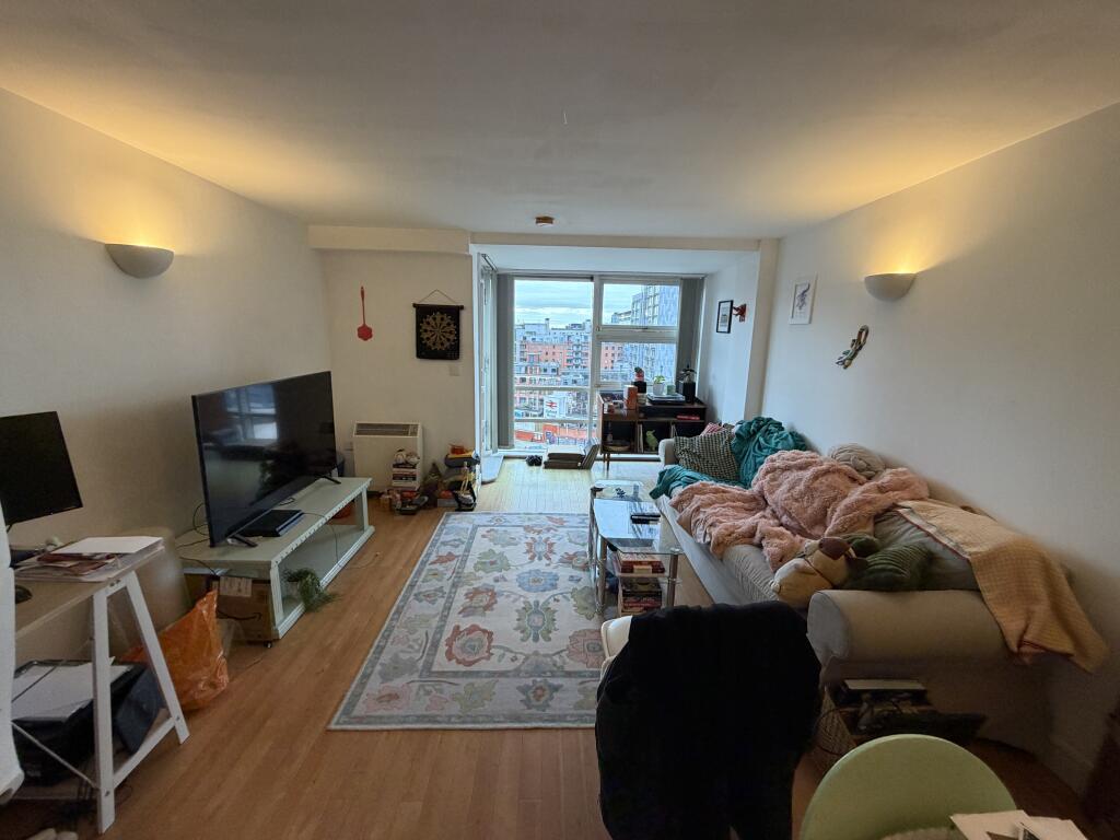 Apartment in Manchester, City Centre - View 3