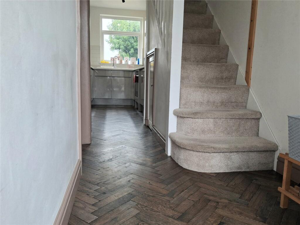 House in Barnet, Ducks Island, High Barnet - View 2