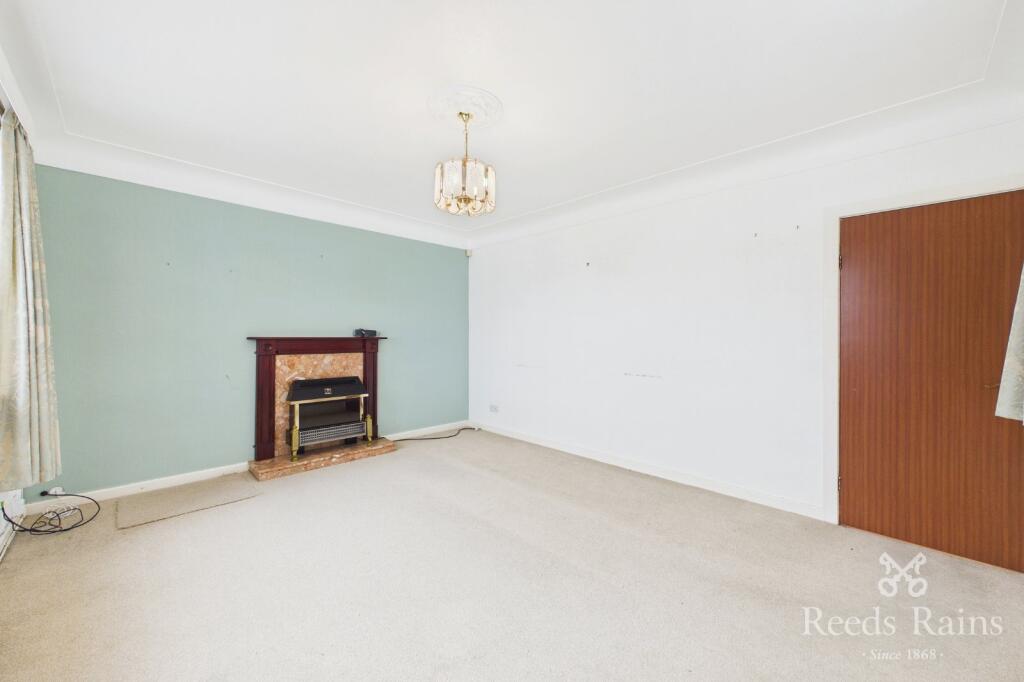 Highfield Road, Widnes, Cheshire, WA8 photo 3