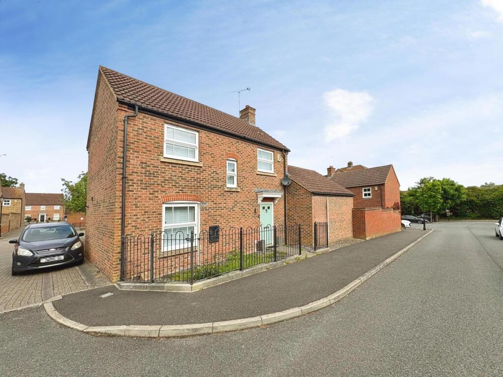 Main image of property: Cavendish Way, Aylesbury, Buckinghamshire