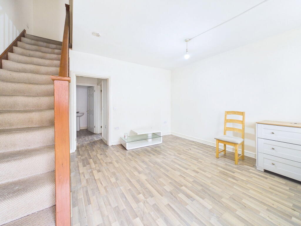 House in Leicester, Aylestone Park - View 2
