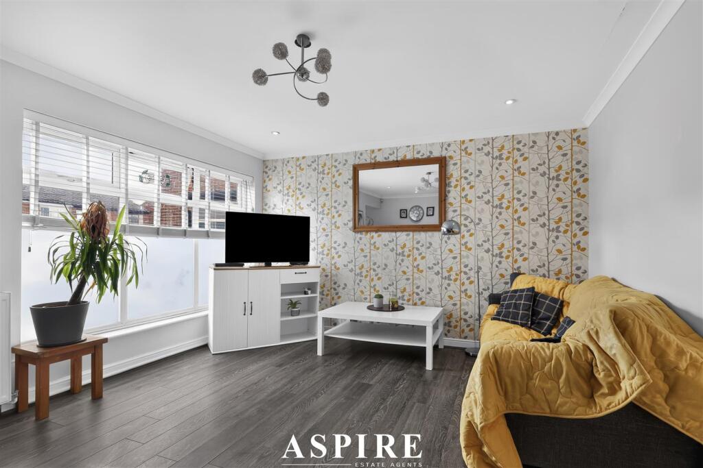 House in Castle Point, Essex - More