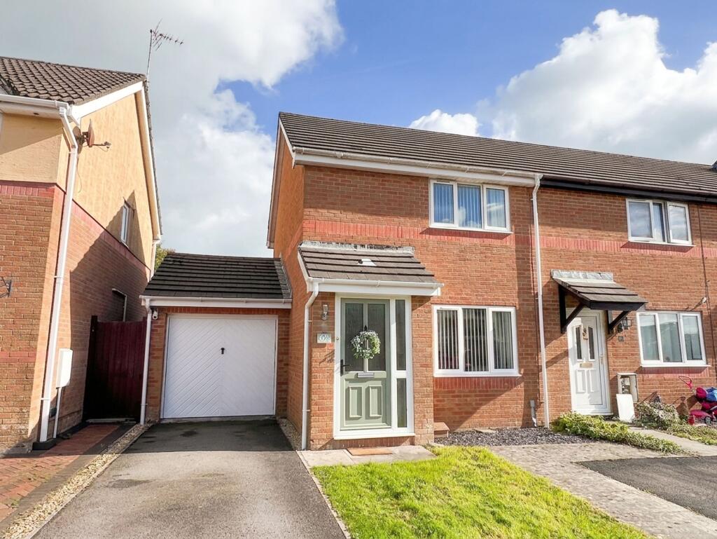 Main image of property: Glan-Y-Nant, Tondu, CF32