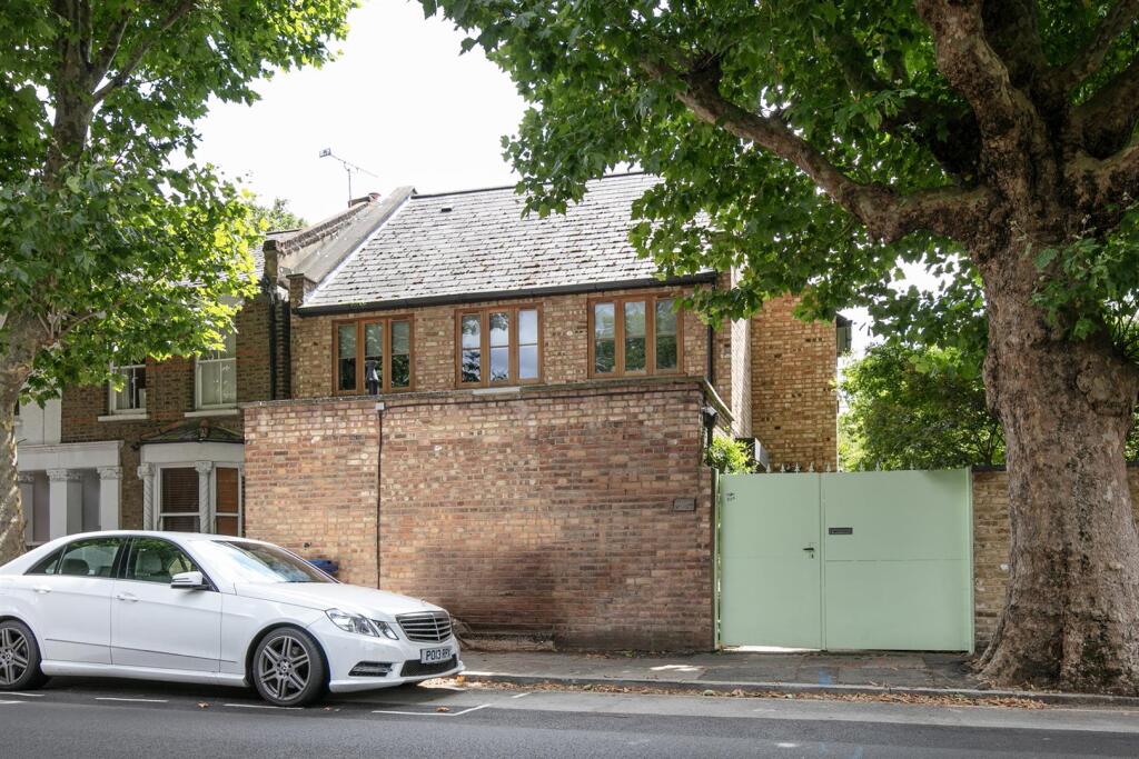 Main image of property: Chadwick Road, Peckham, SE15