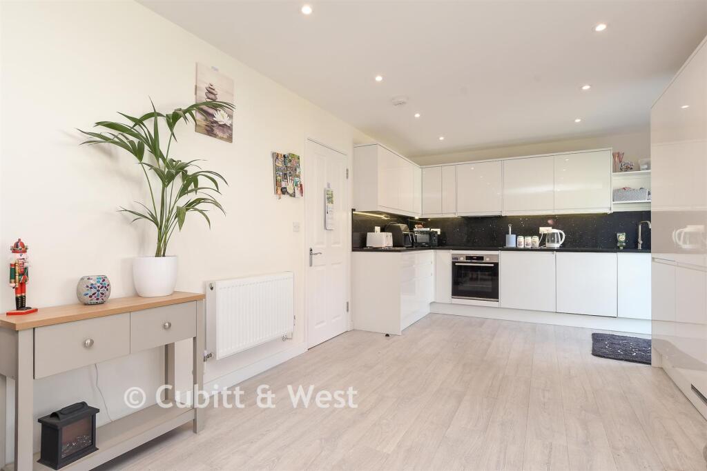 Cotton Walk, Broadfield, Crawley, West Sussex - More