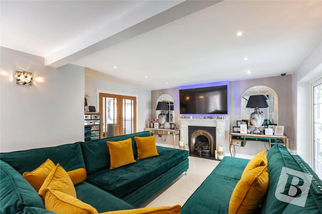 Ongar Road, Kelvedon Hatch, Brentwood, Essex, CM15 photo 3