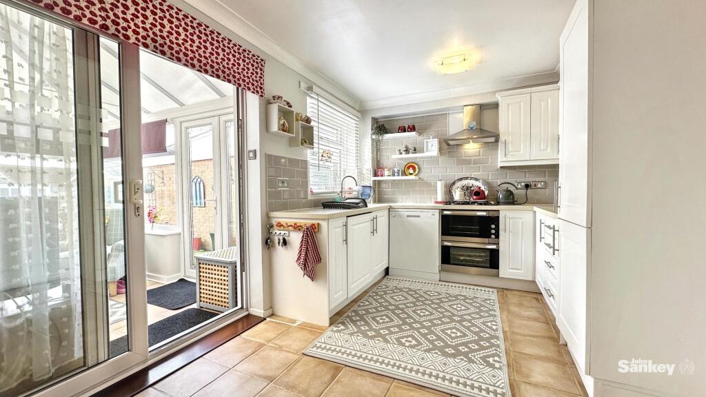 Cumberland Avenue, Warsop, NG20 photo 4