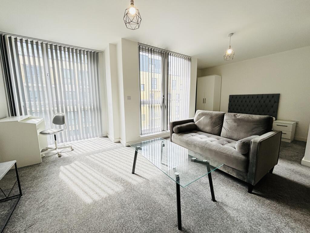 Studio flat for rent