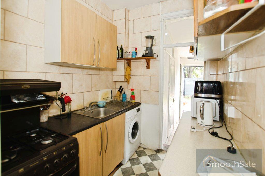 House in London - View 5
