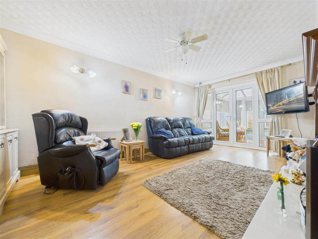 Tithebarn Road, Rugeley photo 5